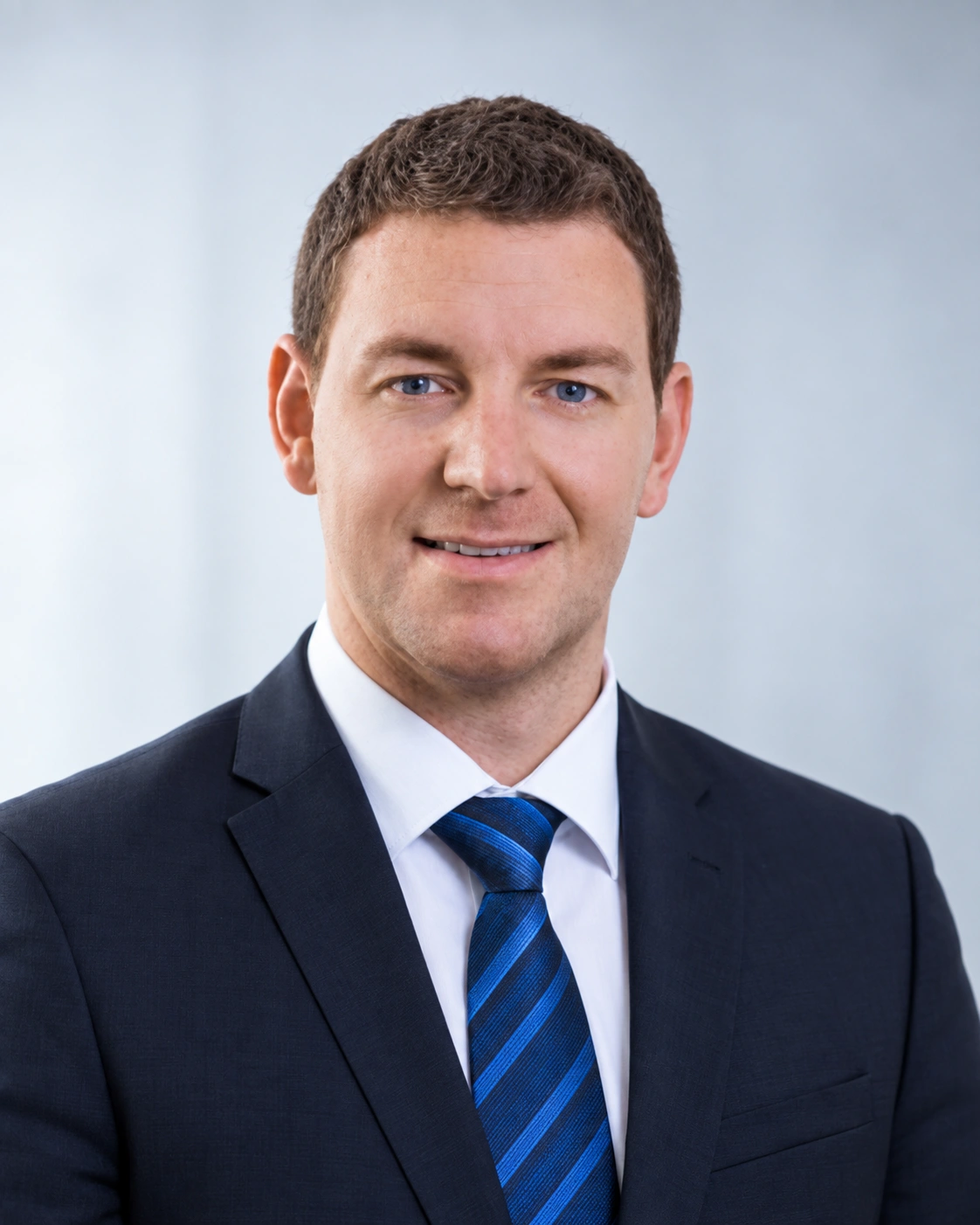 KI-Porträt von Dr. Florian Scheiber